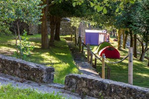 Camping Las Hortensias - Zeltplätze auf der Wiese