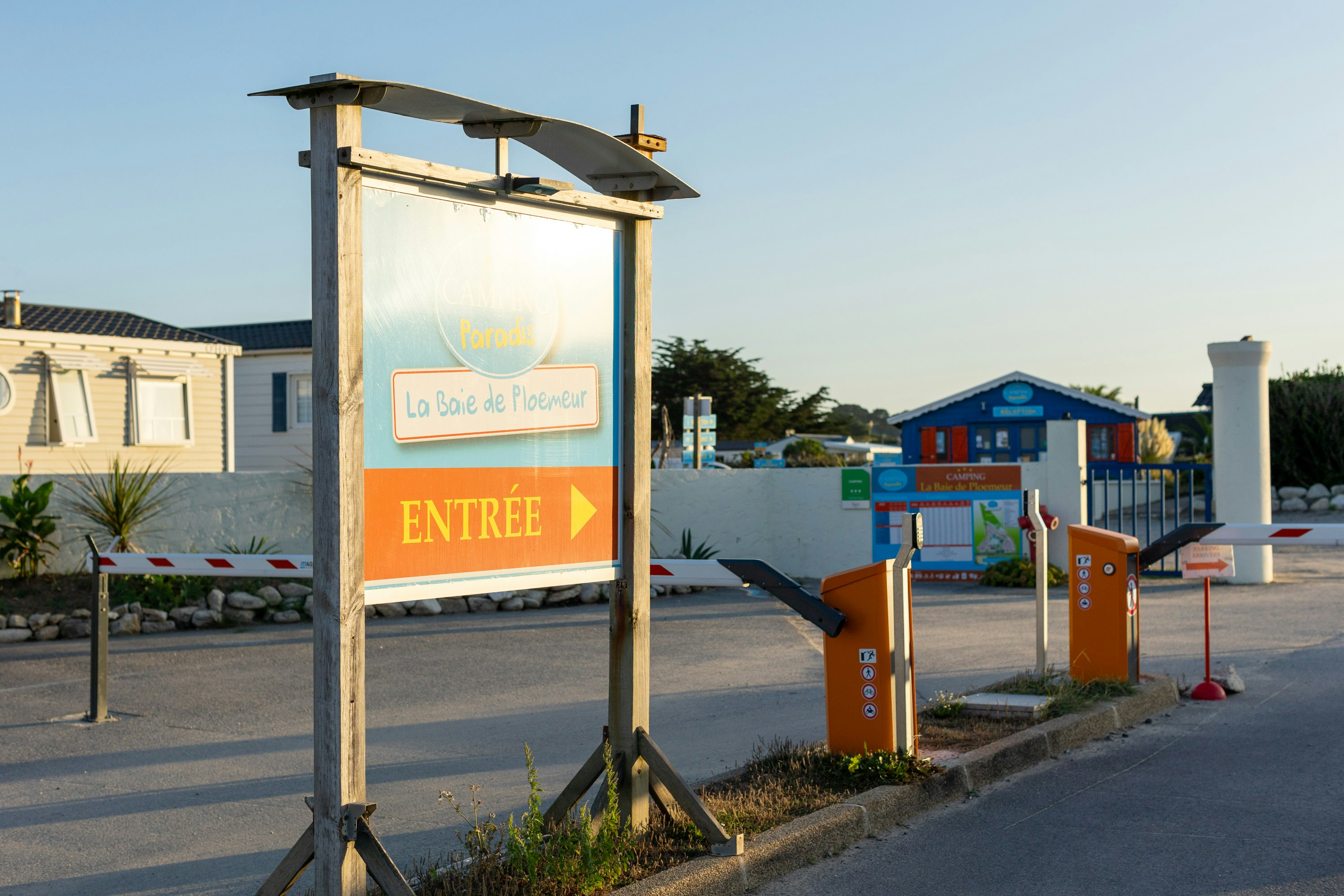 Camping Paradis La Baie de Ploemeur  L'Atlantys - Eingang des Campingplatzes