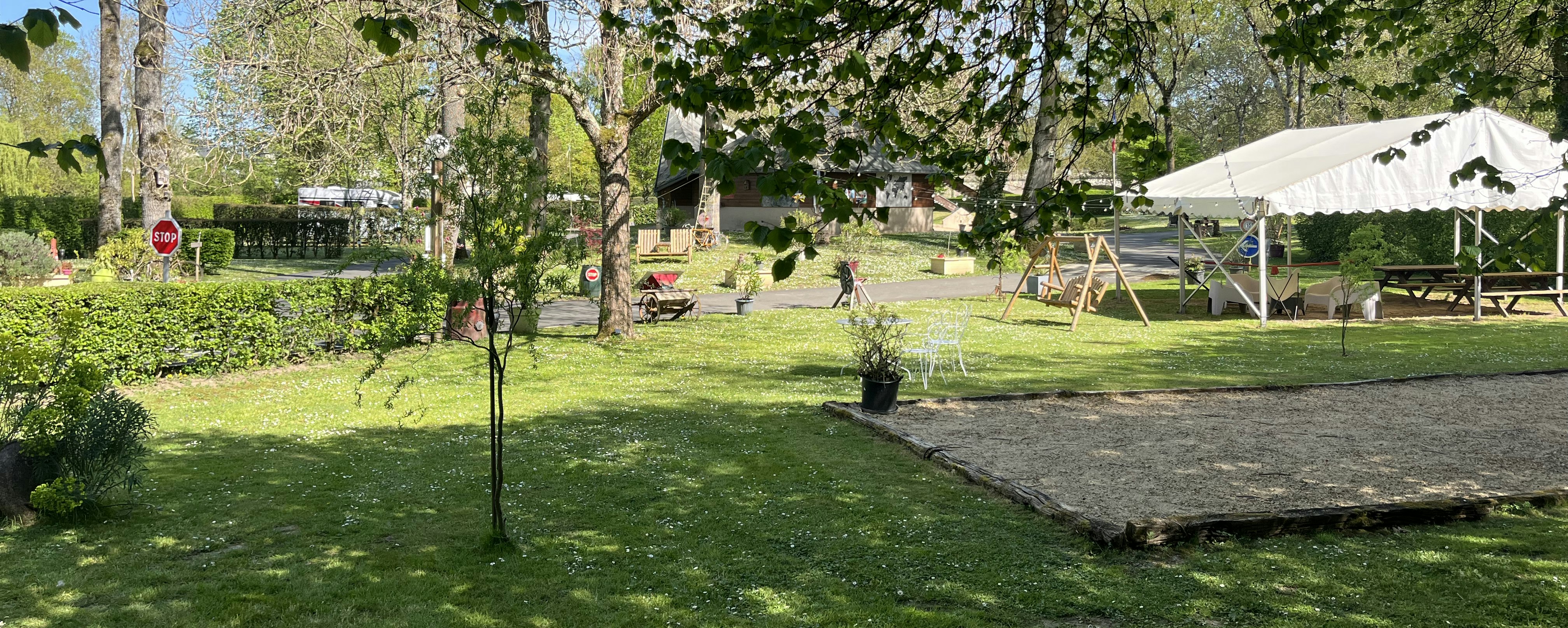 Camping Le Bec de Cisse - Pétanque-Feld auf dem Campingplatz