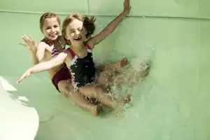 Camping Le Berceau - Wasserrutsche auf dem Campingplatz