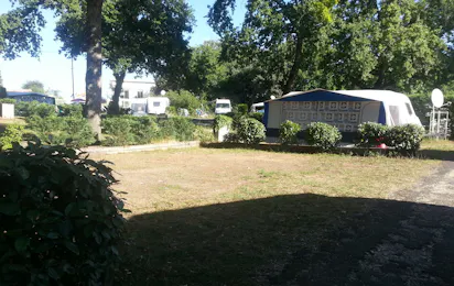 Camping Le Blayais et l'Alicat