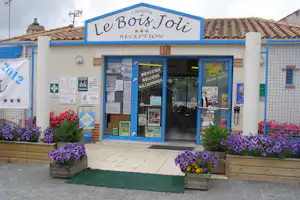 Camping Le Bois Joli - Rezeption des Campingplatzes