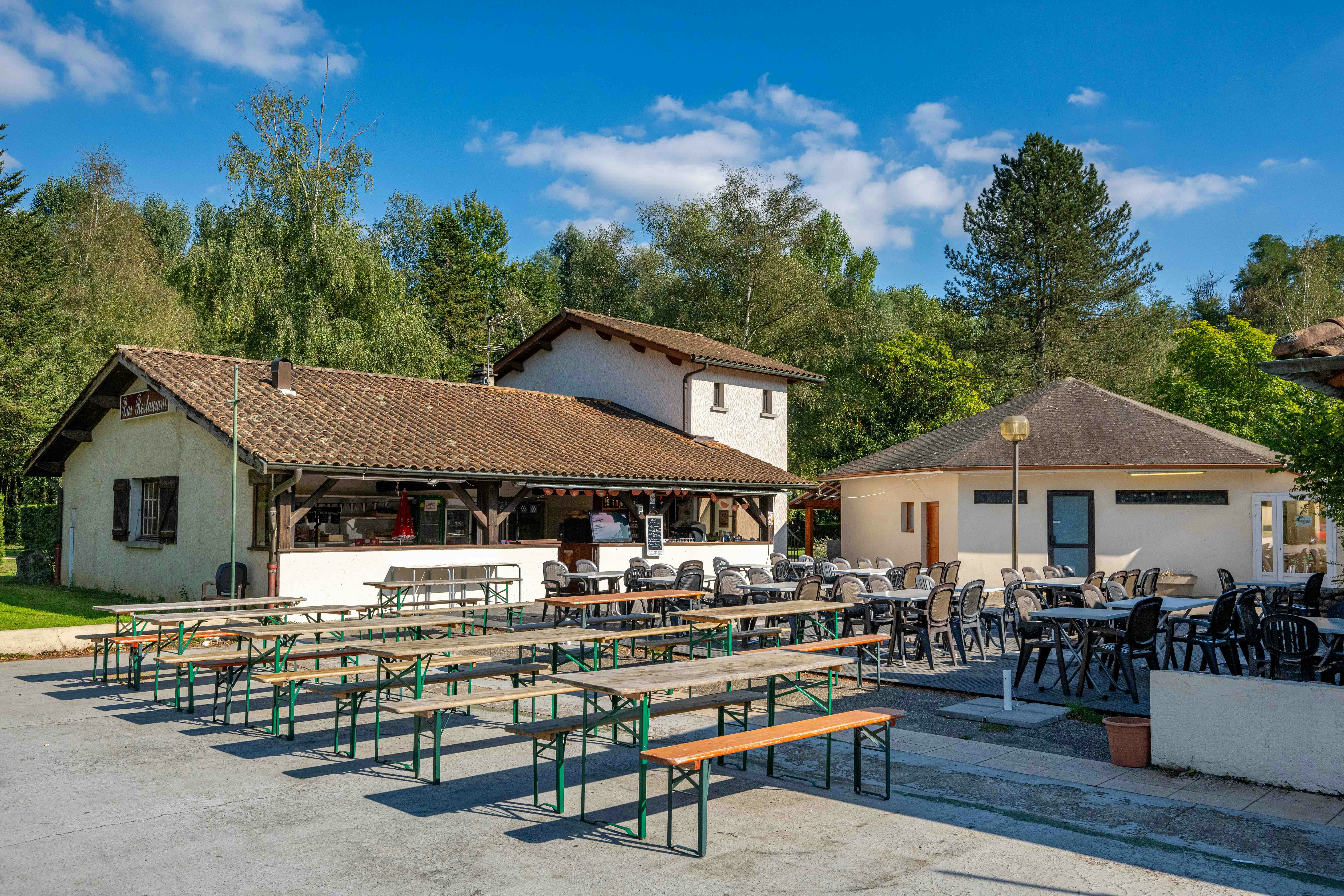 Camping Koawa Le Bontemps  Camping Le Bontemps - Ciela Village  - Restaurant mit Terrasse auf dem Campingplatz