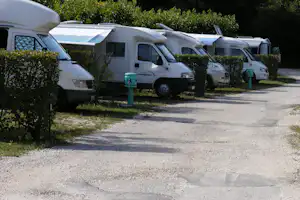Camping Le Bosquet - Wohnmobil- und Wohnwagenstellplätze auf dem Campingplatz