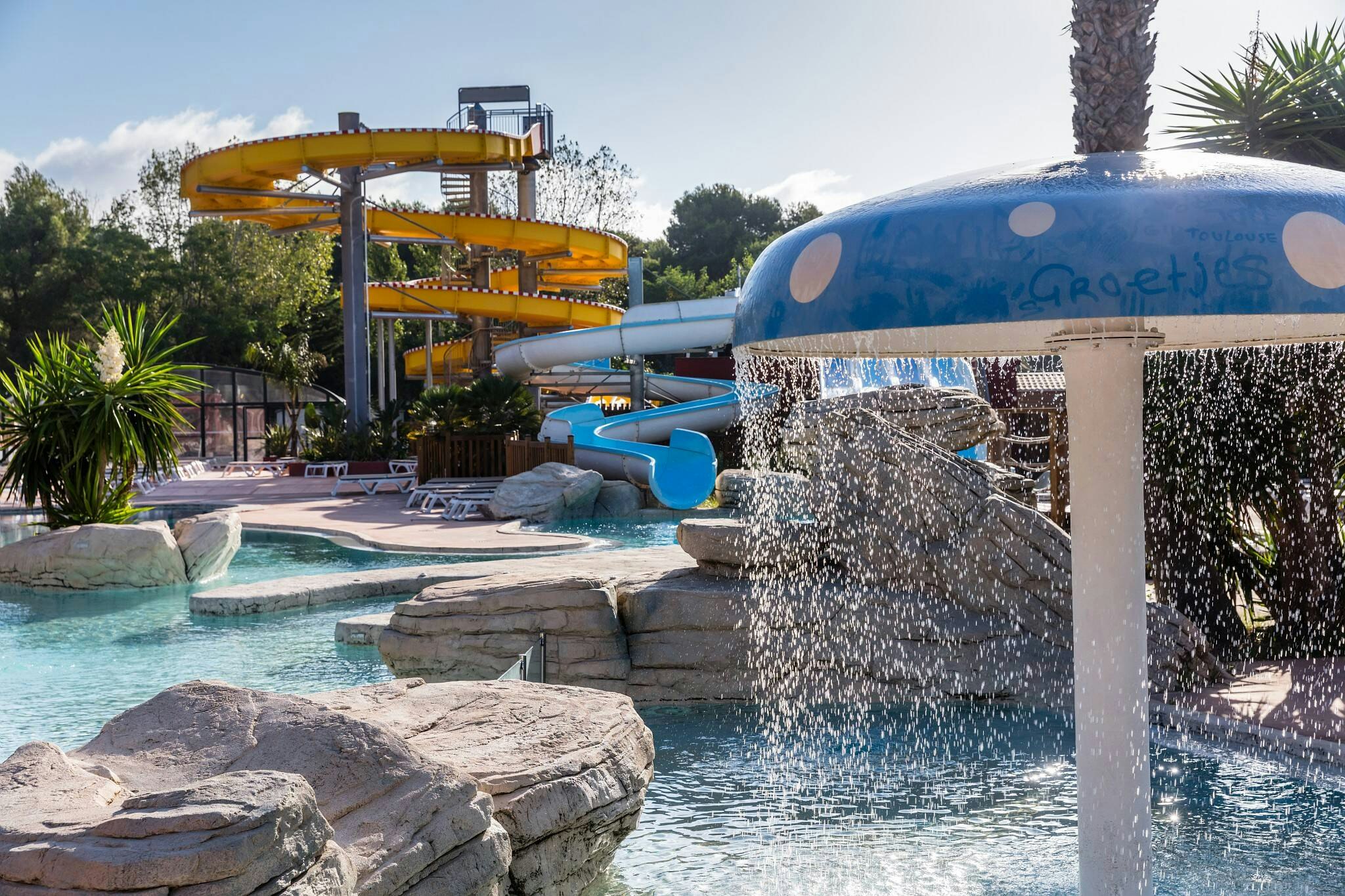 Camping Le Bosquet - Wasserpark mit Rutschen auf dem Campingplatz