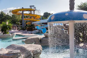 Camping Le Bosquet - Wasserpark mit Rutschen auf dem Campingplatz