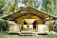Camping Le Capanne - glamping Safarizelt mit überdachter Veranda