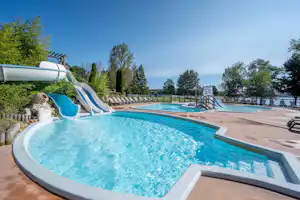 Camping Koawa Le Caussanel Camping Le Caussanel - Ciela Village - Rutschen im Wasserpark des Campingplatzes