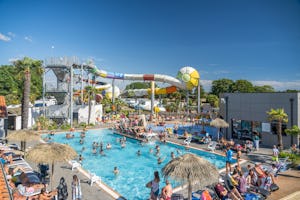 Camping Le Château Saint-Hilaire-de-Riez - Rutschen im Wasserpark des Campingplatzes