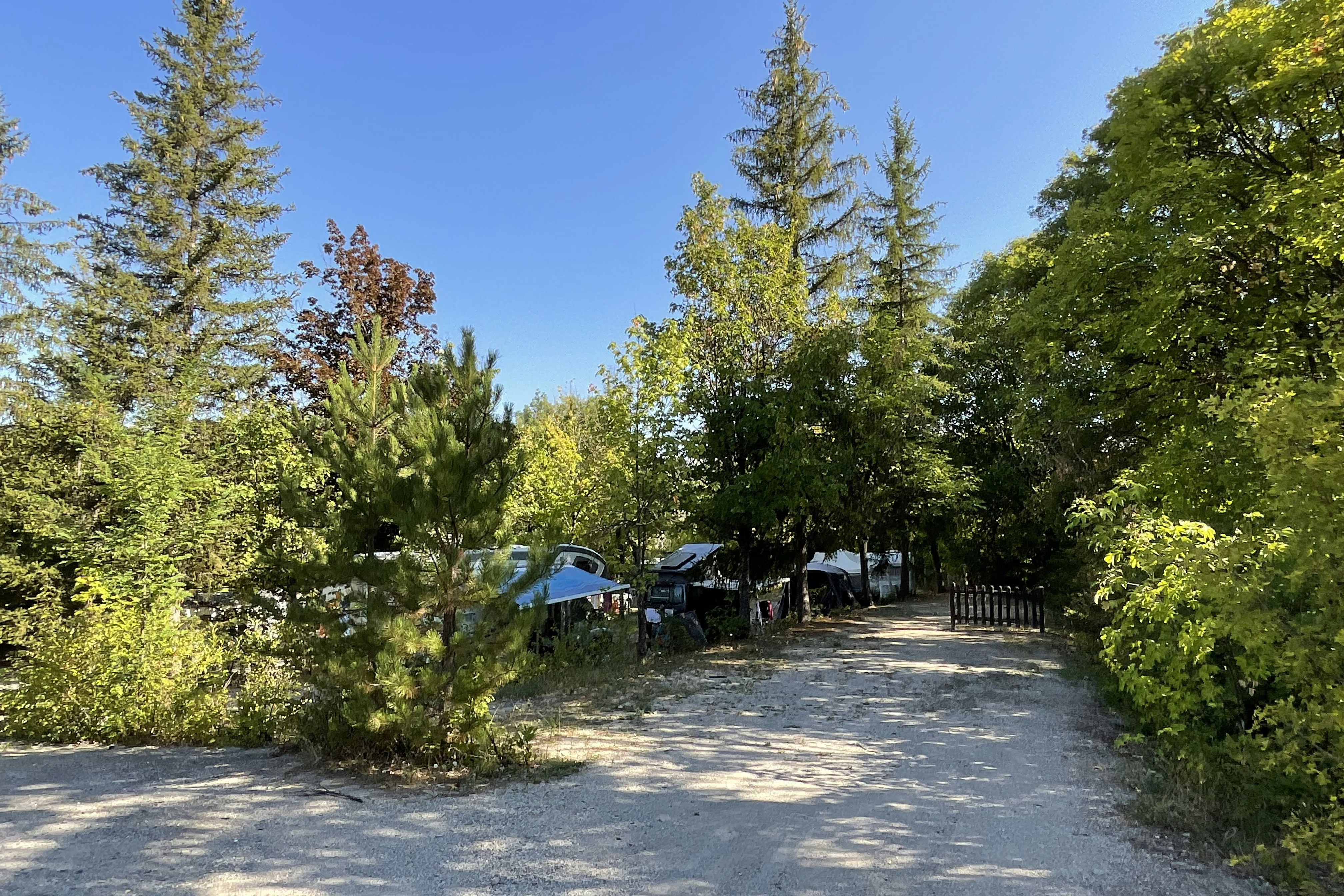 Camping le Chêne - Standplätze auf dem Campingplatz