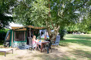 Camping Le Cheval Rouge - Standplätze auf dem Campingplatz