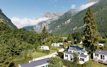 Camping Le Château de Rochetaillée