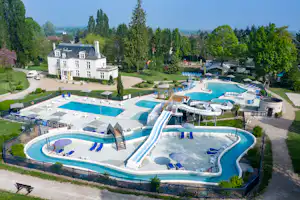 Camping Le Château des Marais - Übersicht auf das gesamte Campingplatz Gelände