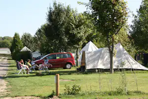 Camping Le Château des Tilleuls - Zeltstellplatz auf dem Campingplatz auf dem Campingplatz