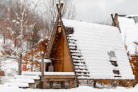 Camping Le Cians - Mobilheim mit schneebedecktem Dach