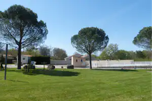 Camping Le Clos de la lère - Campingplatz mit Spielplatz, Boule, Pool und Fitness