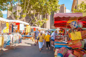 Yelloh! Village Le Club Farret Camping Le Club Farret - Markt in der Umgebung des Campingplatzes