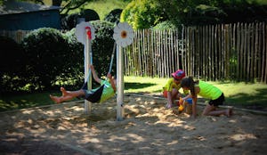 Camping Le Col d'Ibardin - Kinderspielplatz auf dem Campingplatz