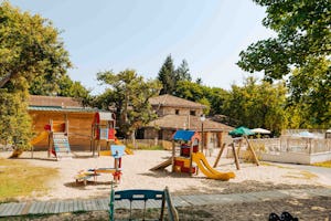 Camping Le Col d'Ibardin - Kinderspielplatz auf dem Campingplatz