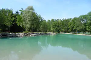 Camping Le Colombier - See am Campingplatz