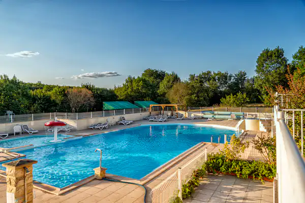 Camping Naturiste Le Colombier (Saint-Martin-Lars-en-Sainte-Hermine)