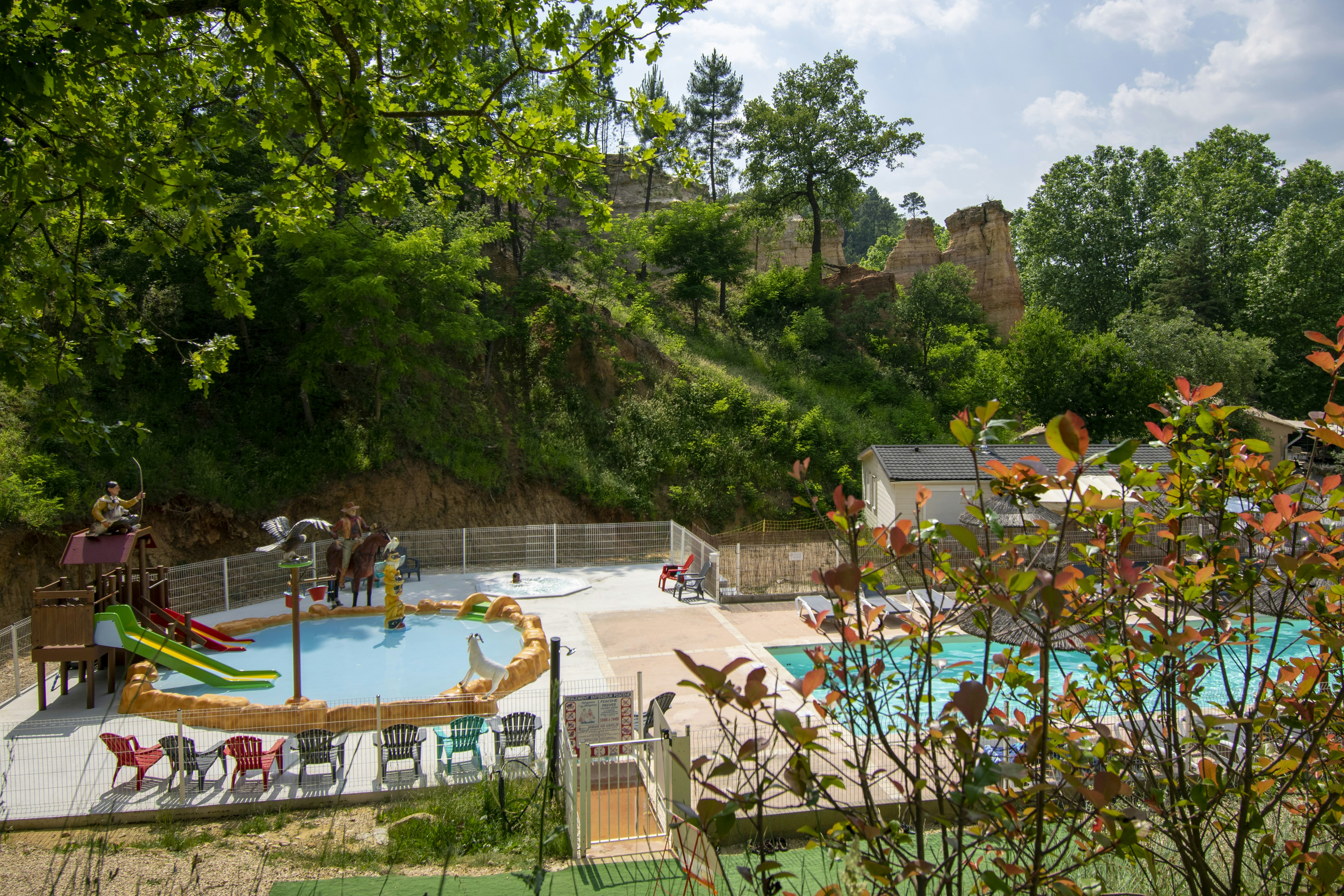 Camping Le Colorado - Blick auf das Freibad mit Kinderbereich