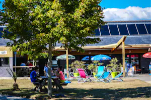 Camping Le Diben - Restaurant vom Campingplatz mit Terrasse