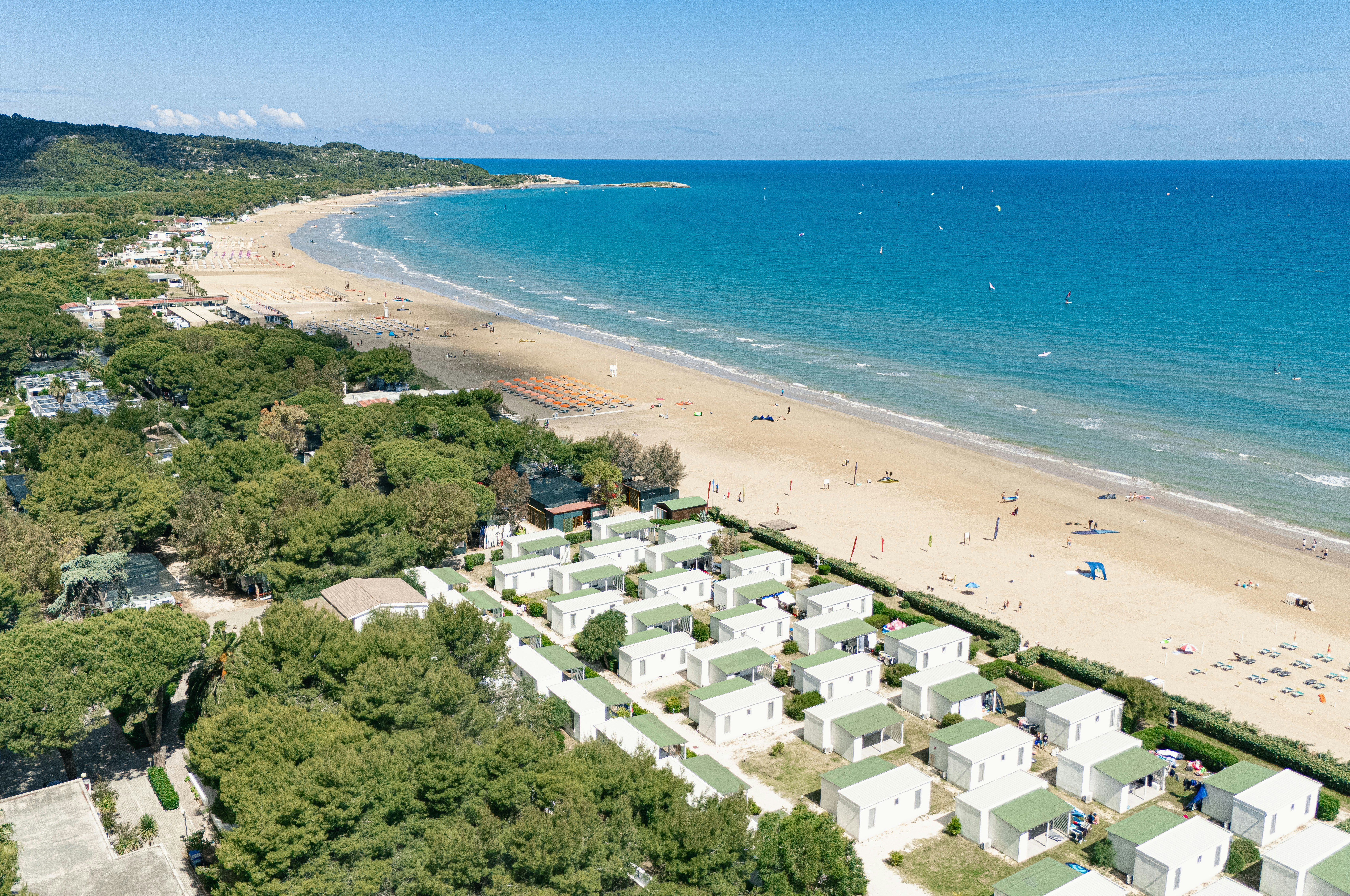 Camping Le Diomedee  - Luftaufnahme des Campingplatzes am Meer