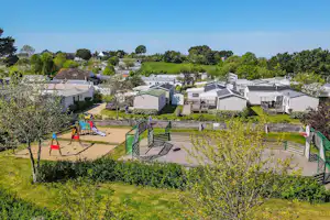 Camping le Dolmen - Kinderspielplatz auf dem Campingplatz