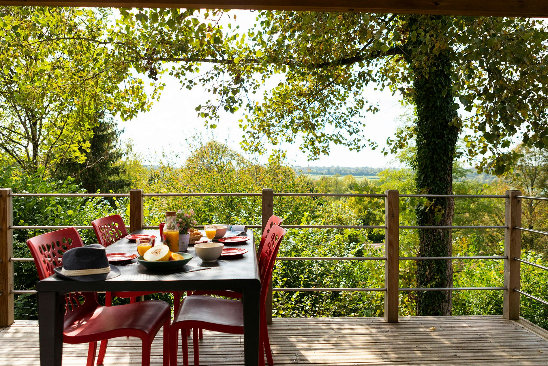 Yelloh! Village Le Fayolan  - Mobilheim mit Terrasse auf dem Campingplatz
