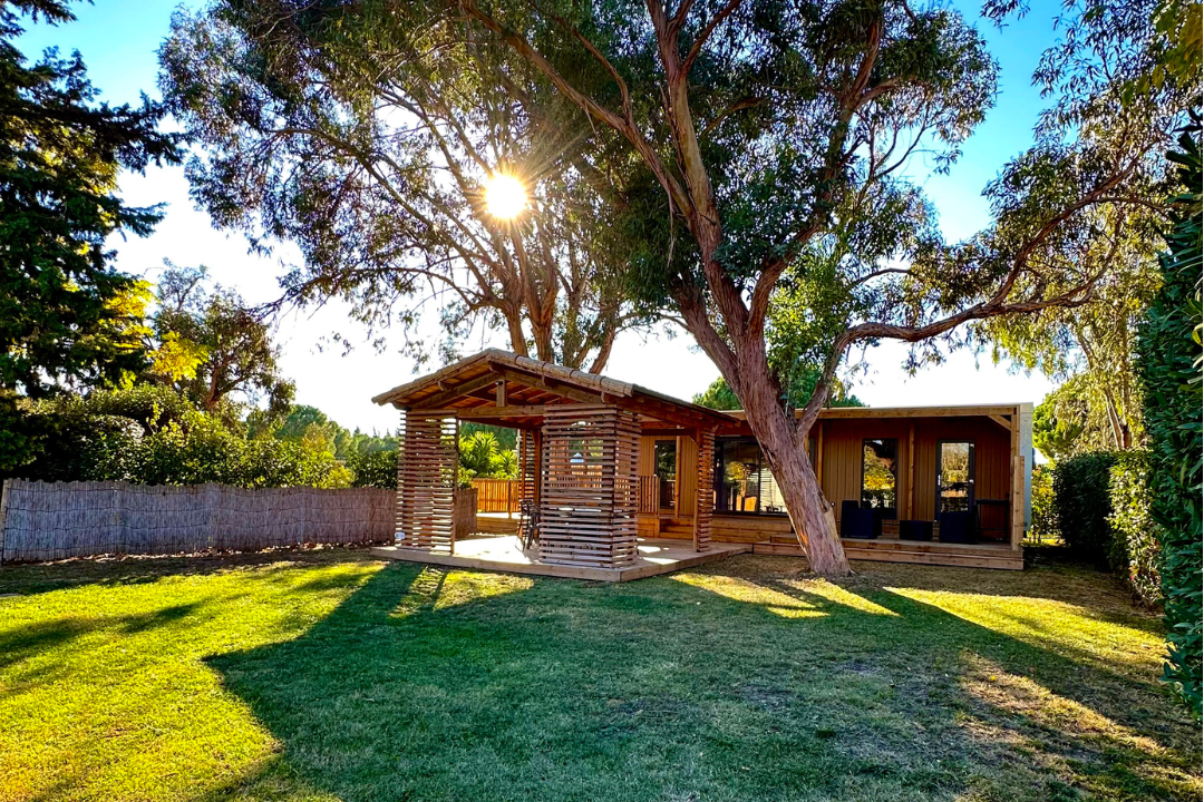 Camping Le Florida  - Mobilheim mit Terrasse auf dem Campingplatz