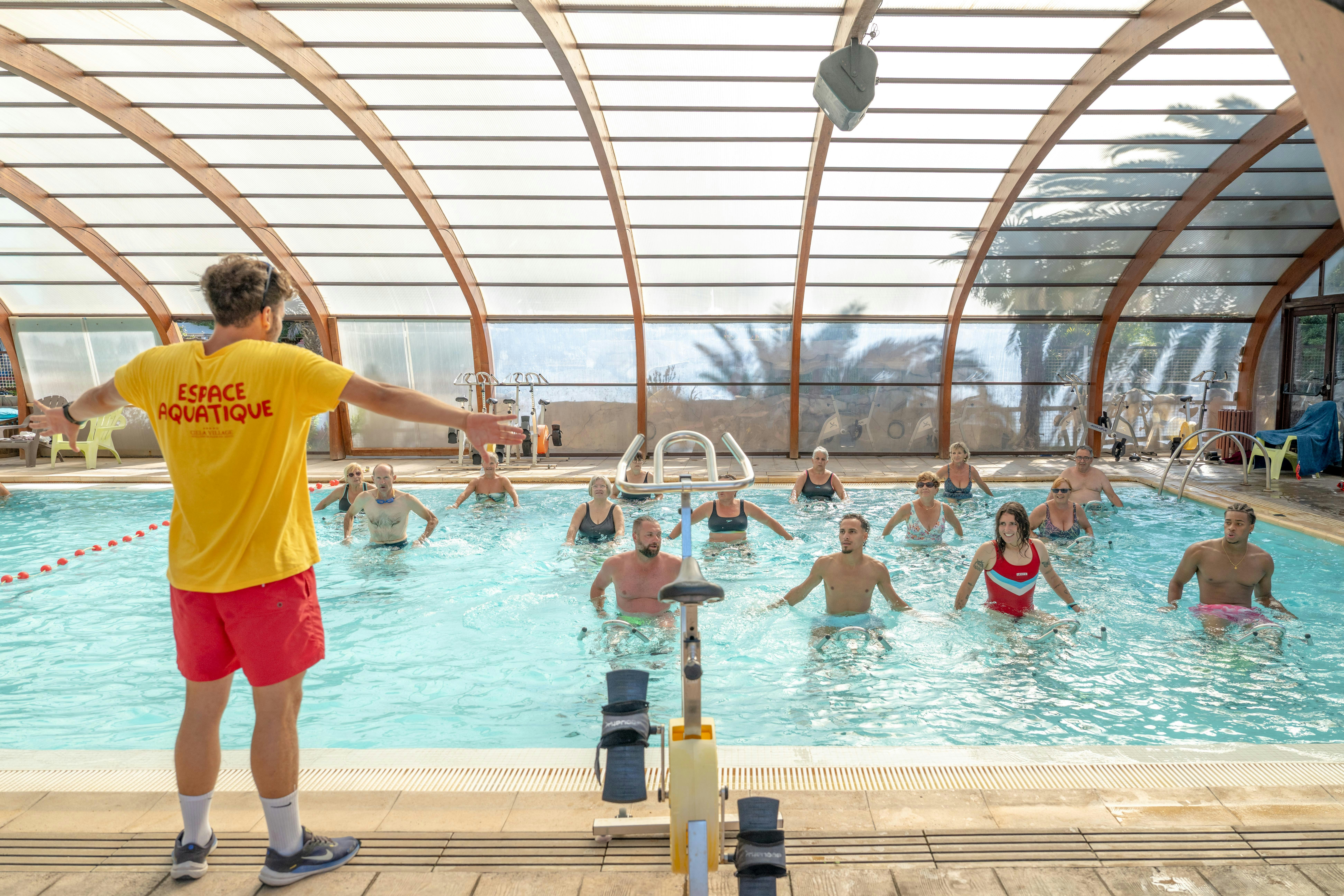 Camping Le Floride & l'Embouchure  - Aquafitness im Freibad des Campingplatzes