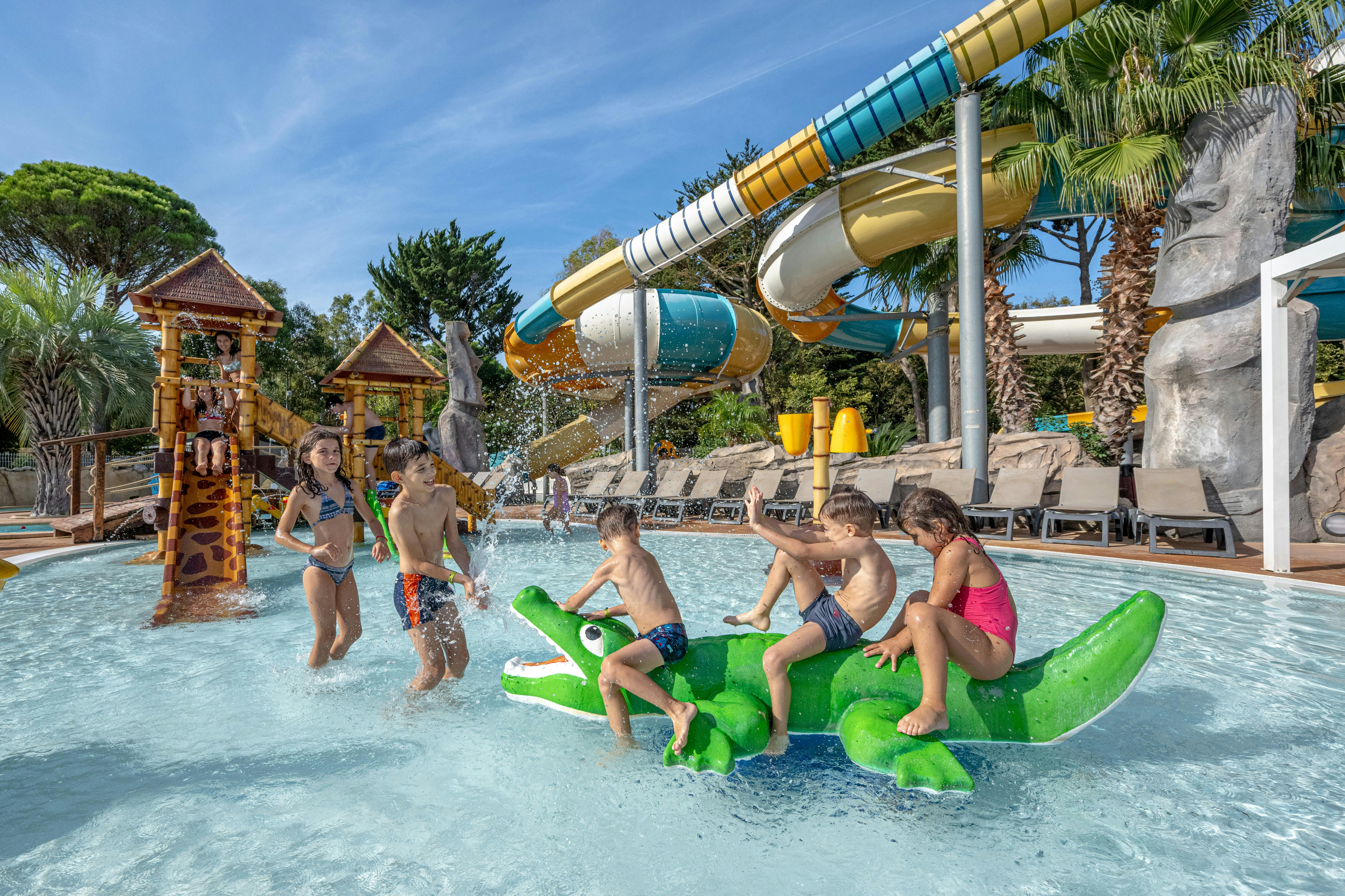 Camping Le Floride & l'Embouchure  - Wasserspielplatz für Kinder auf dem Campingplatz