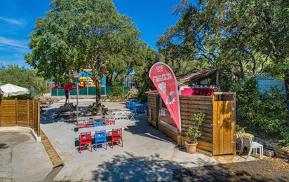 Flower Camping Le Fondespierre