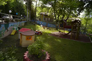 Camping Le Fonti - Campingplatz mit Kinderspielplatz