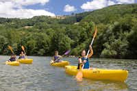 Huttopia Pays de Cordes sur Ciel - Wassersportaktivitäten auf dem Fluss am Campingplatz