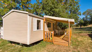 Camping le Grand Cerf - Mobilheim mit Veranda im Grünen