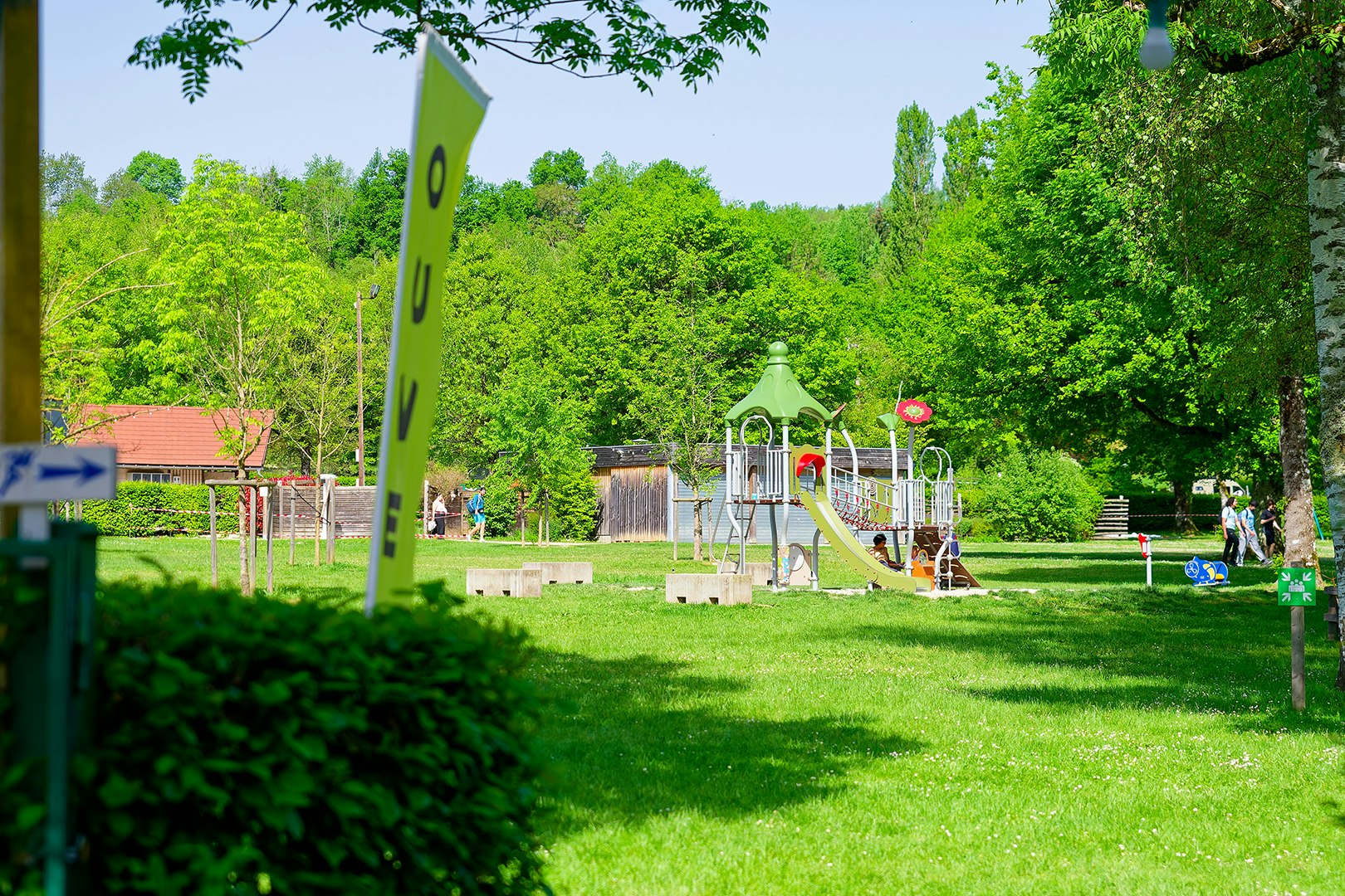 Camping Le Hameau Des Pêcheurs  - Kinderspielplatz auf dem Campingplatz