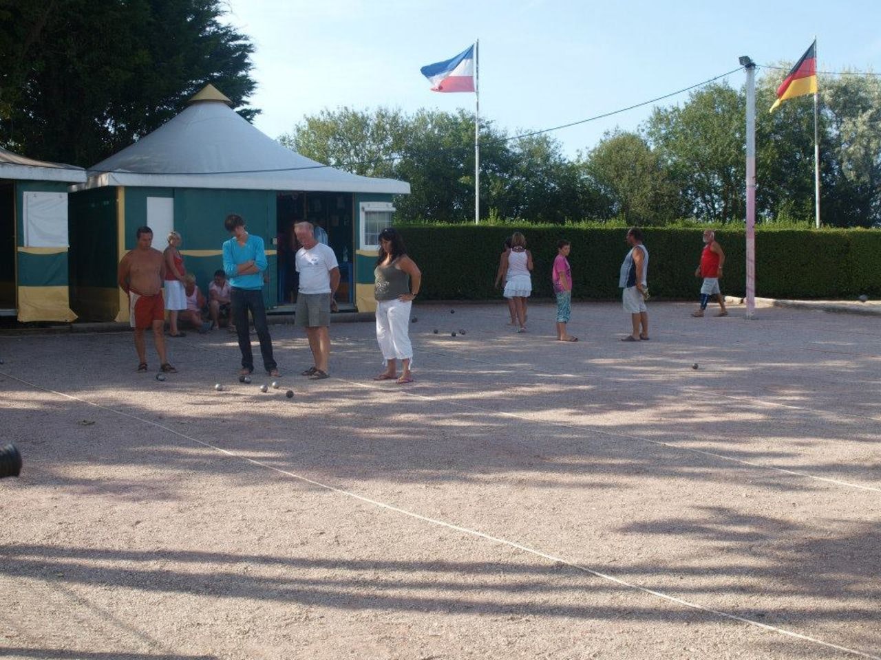 Camping Capfun Havre de Bernières - Pétanque-Feld auf dem Campingplatz