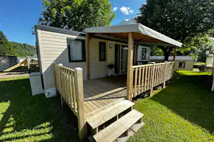 Camping Le Hounta - Mobilheim mit Terrasse auf dem Campingplatz