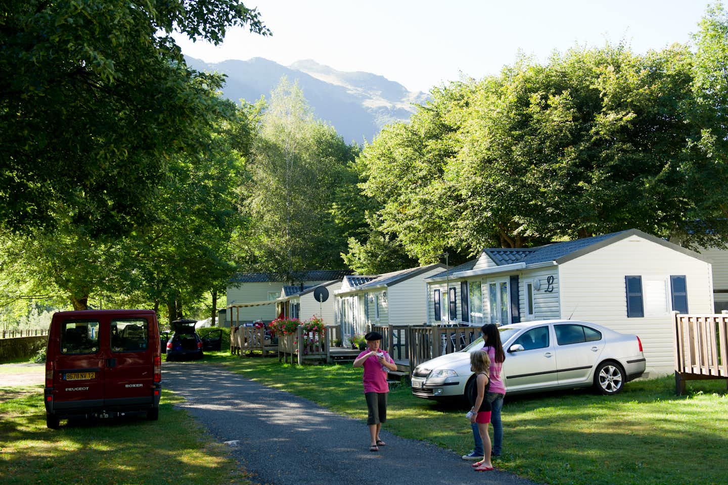 Camping Le Hounta  - Mobilheime vom Campingplatz im Grünen mit Blick auf die Berge