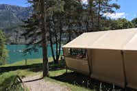 Camping Le Lac - Serre-Ponçon - zelt mit blick auf dem see