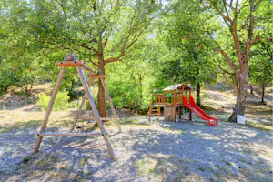 Camping Le Lavandin - Kinderspielplatz auf dem Campingplatz