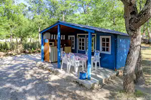 Camping Le Lavandin - Mobilheim mit Terrasse auf dem Campingplatz