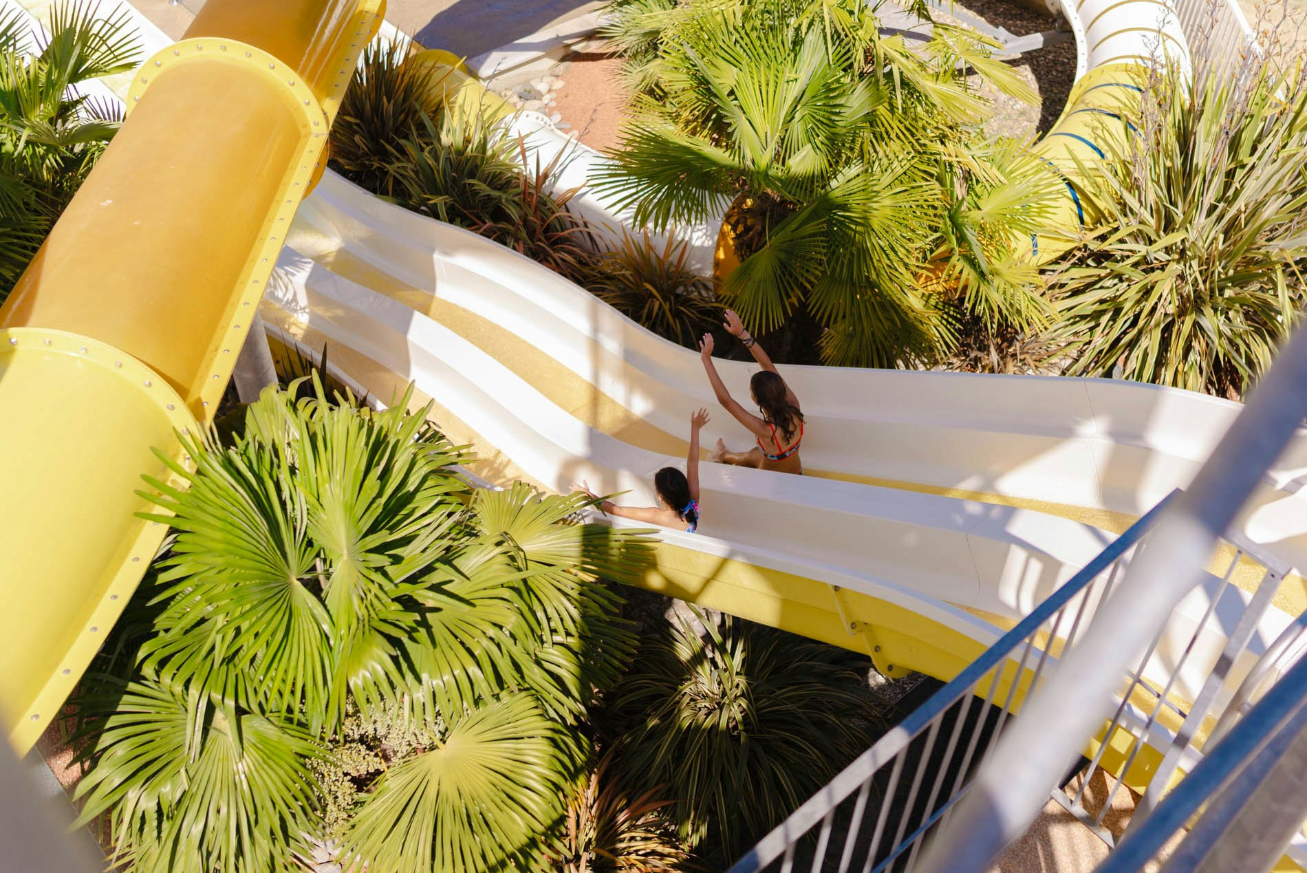 Yelloh! Village Le Lavedan  - Rutschen im Wasserpark des Campingplatzes
