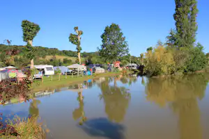 Camping le Marqueval - Wohnwagen- und Zeltstellplatz am Wasser