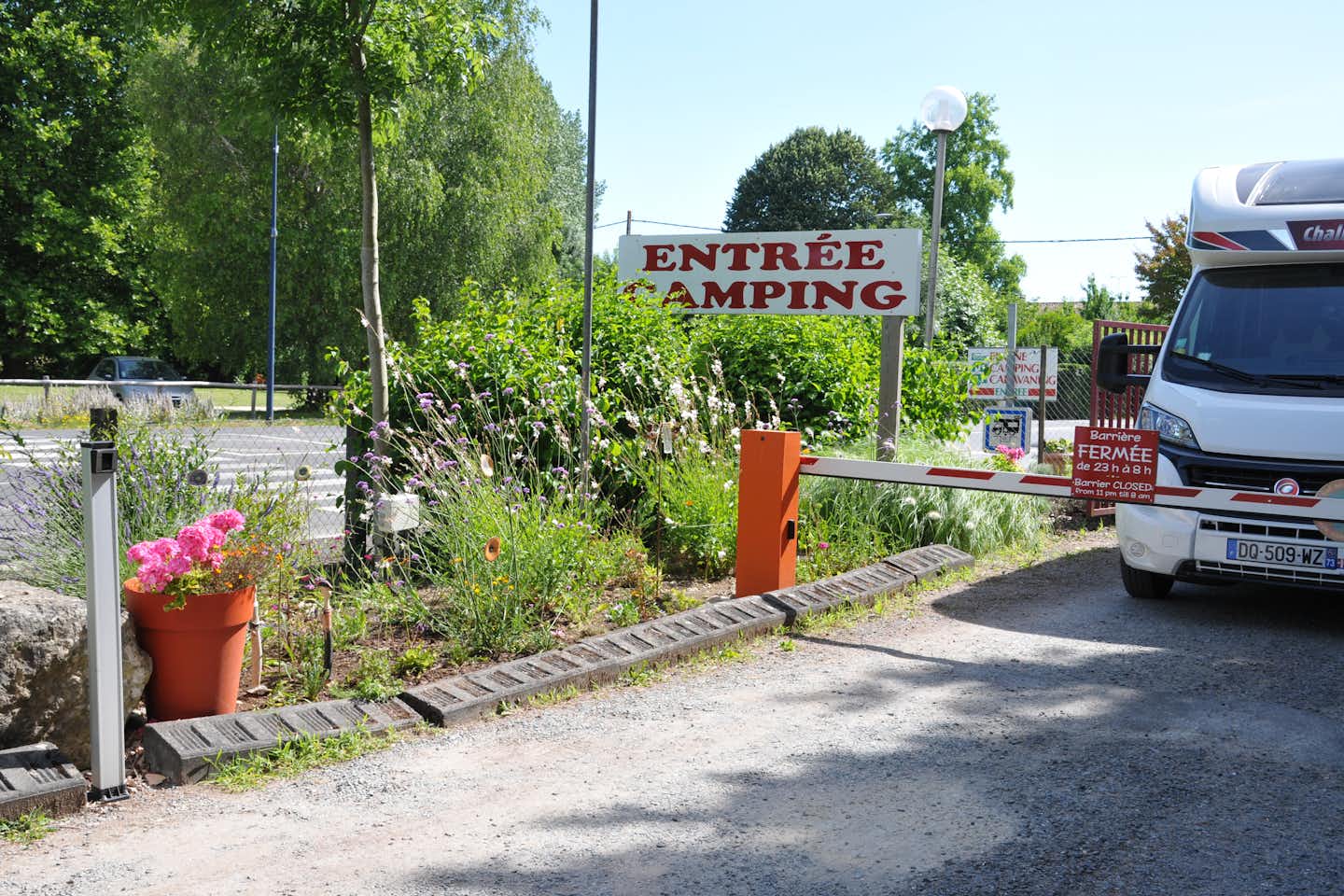Camping Le Martin Pêcheur - Eingang auf dem Campingplatz