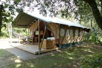Camping Le Martinet Rouge  -  Mobilheime vom Campingplatz im Grünen