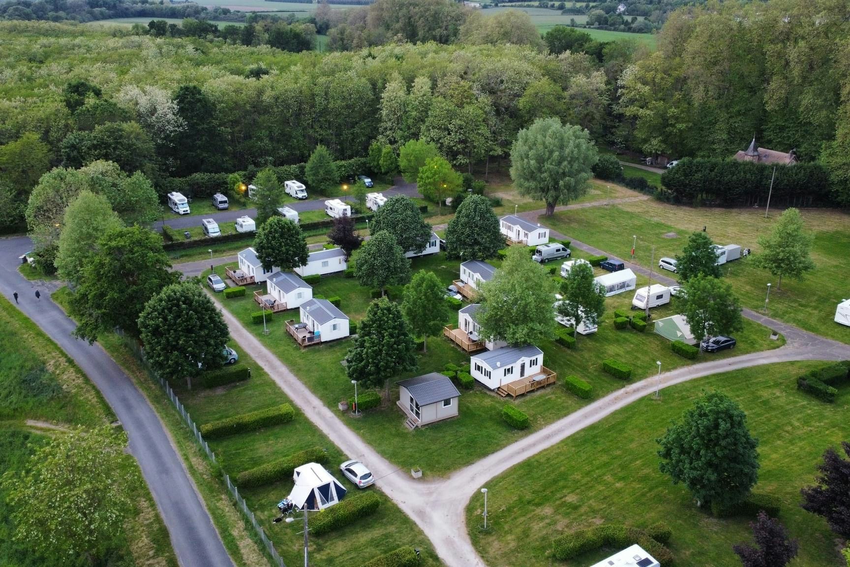 Camping le Martinet  - Campingplatz aus der Vogelperspektive