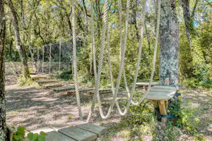 Camping Le Mas de Rey - Abenteuerspielplatz auf dem Campingplatz